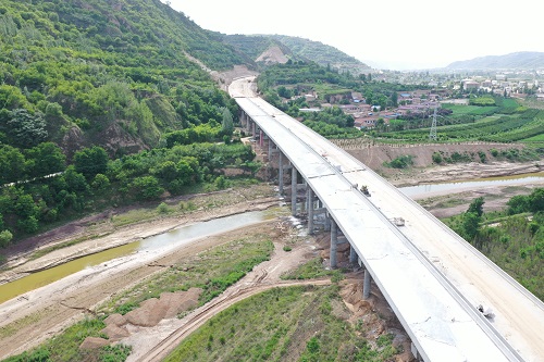 1593482338668246.jpg 李家灘環(huán)江大橋.jpg