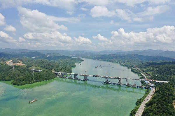 1632363441950932.jpg 廣連高速北江特大橋合龍 (1)~1.jpg